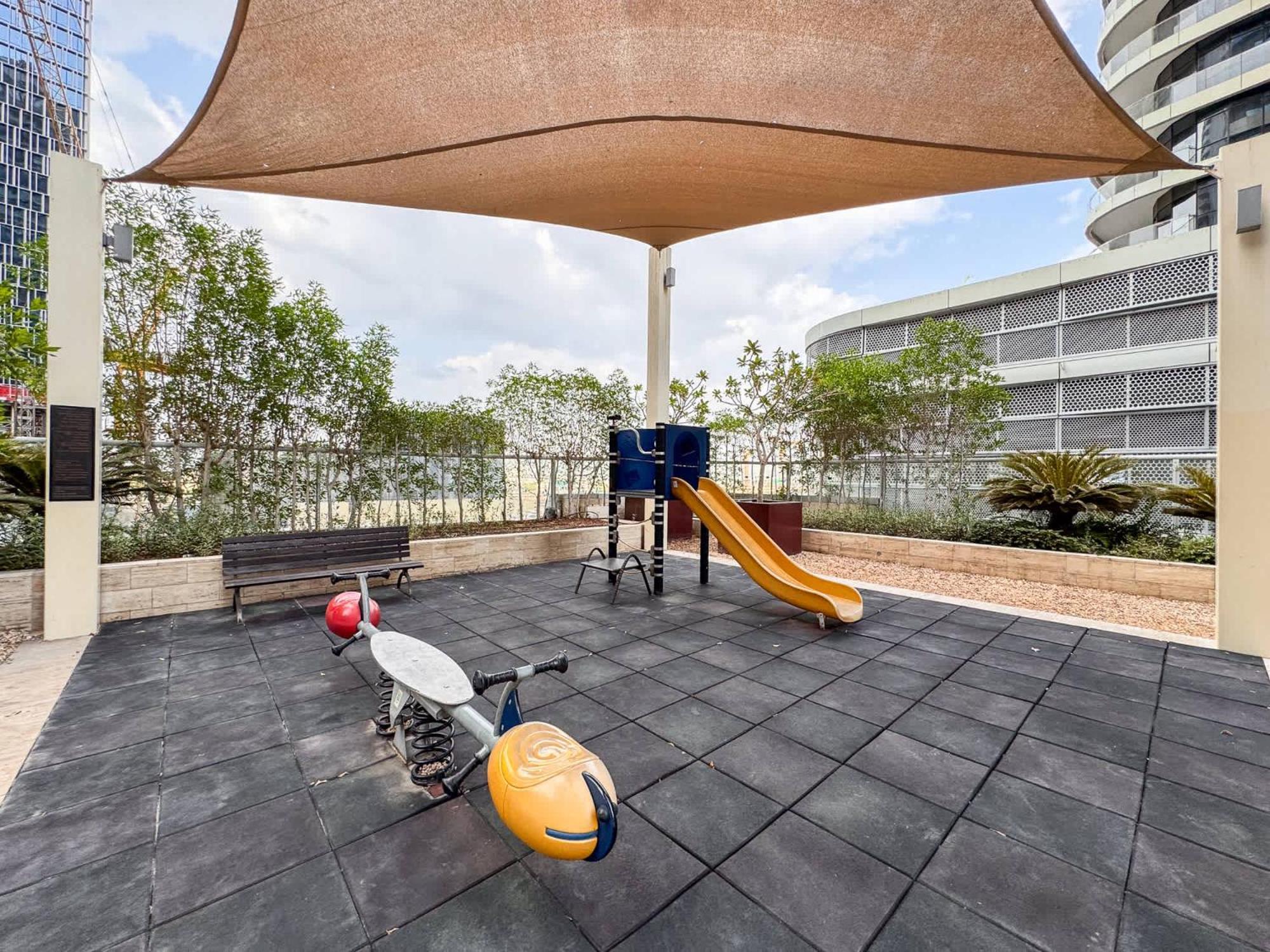Chic 2 Bedroom In Vibrant Downtown Appartement *