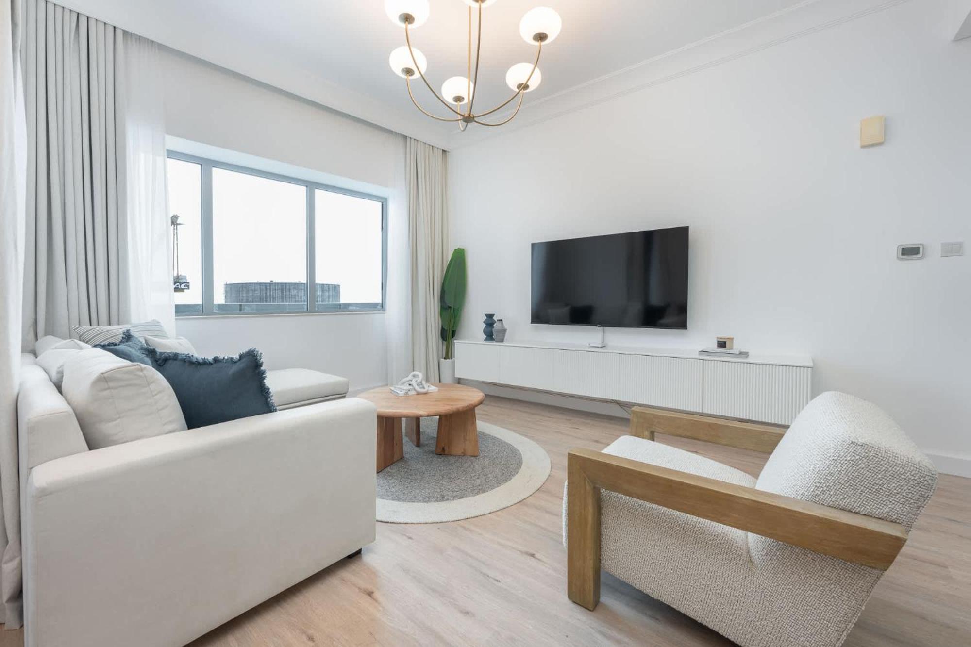 Chic 2 Bedroom In Vibrant Downtown Dubai